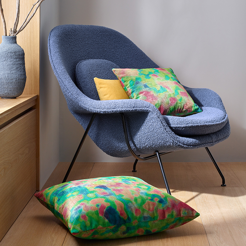 https://images.n.dwr.com/images/07b9282d0307d1ae8863190b4055309f/2023-Knoll%20Textiles_Campaigns/June-2023/0616/0616_KT_Header-1.jpg