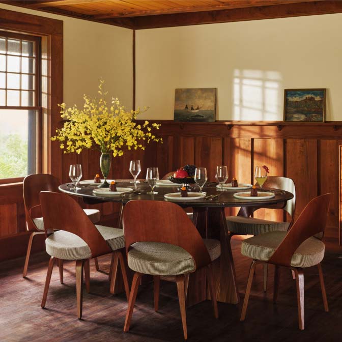 Pinna Dining Table