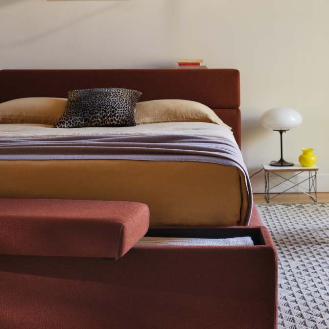 Corbel Bed