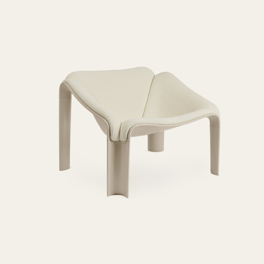 F300 Lounge Chair
