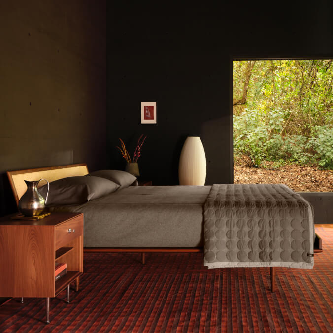 Nelson Thin Edge Bed