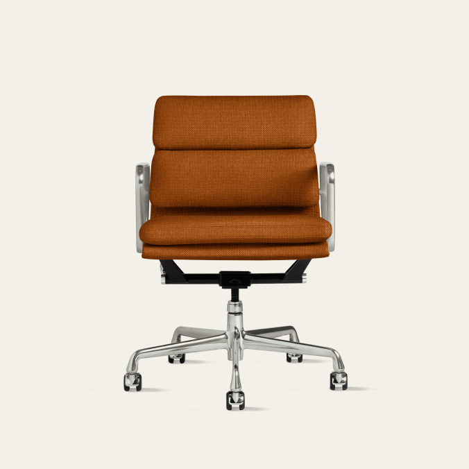 Eames Soft Pad Management Chair
